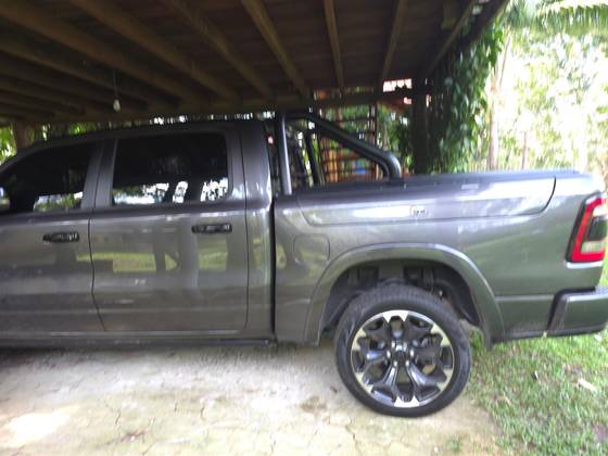 RAM 1500 5.7 V8 GASOLINA LIMITED NIGHT EDITION CD 4X4 AUTOMÁTICO RAM 1500 5.7 V8 GASOLINA LIMITED NIGHT EDITION CD 4X4 AUTOMÁTICO